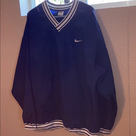 nike v neck windbreaker